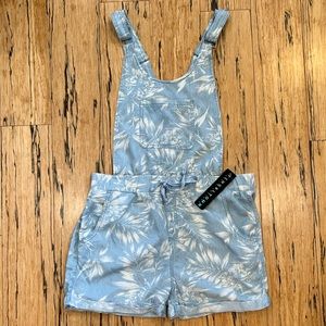 NWT Tropical Print Overall Shorts